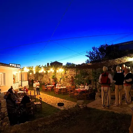 Hostel Hospitality Κρούγια
